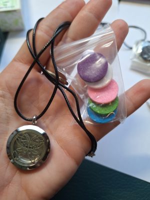 Aroma Therapy ,Vlinder , Hart , Boedha hoofd , Roos,  ( Oliën is Apart maar deze vindt je bij geurstenen ) - Afbeelding 14