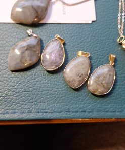 Labradorite Hangers edelsteen